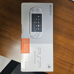 휴대용 게임기 psp화이트 본체밀봉 이미지