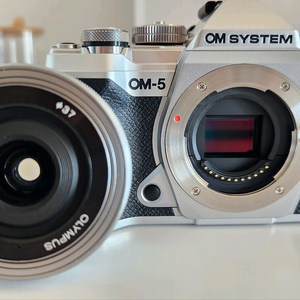 올림푸스 om-5 민트급 카메라 14-42mm 렌즈포함