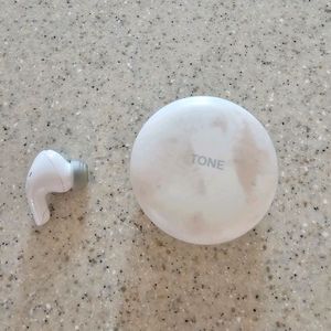 무선 이어폰 LG TONE-T90Q 화이트 오른쪽 이미지