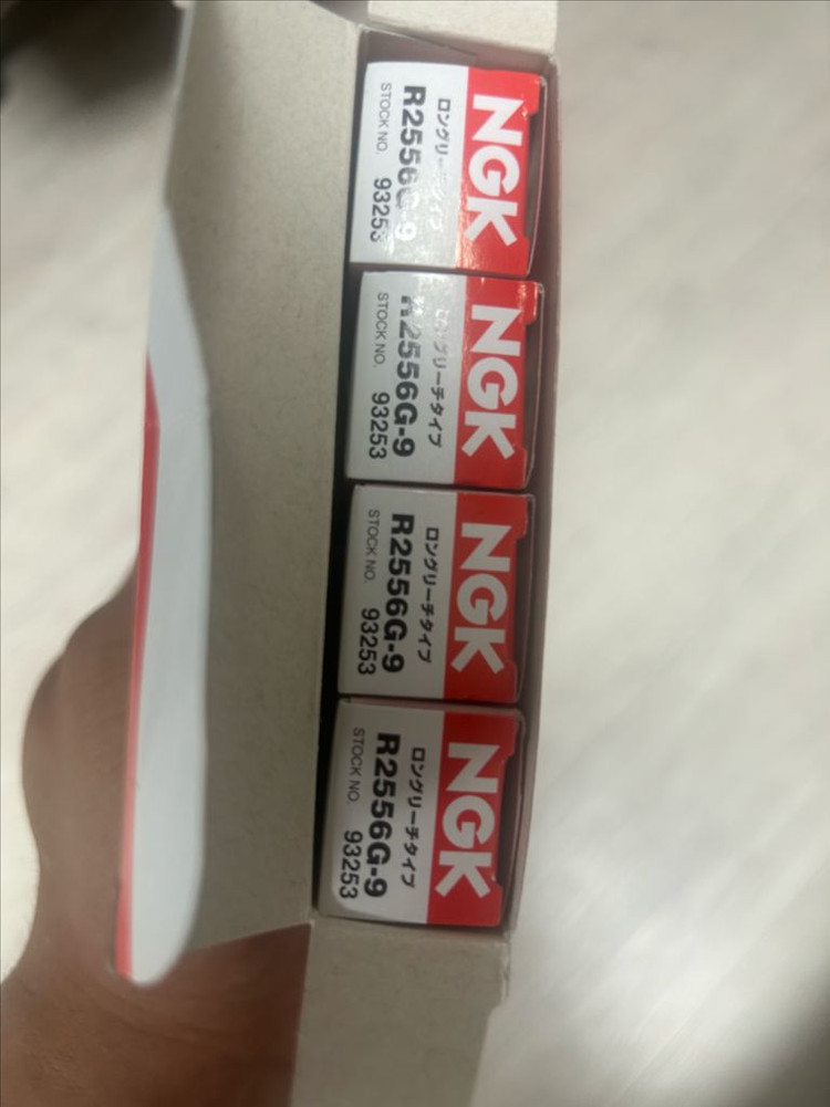 NGK 레이싱 점화플러그 R2556G 벨로스터N 전용 4개 이미지