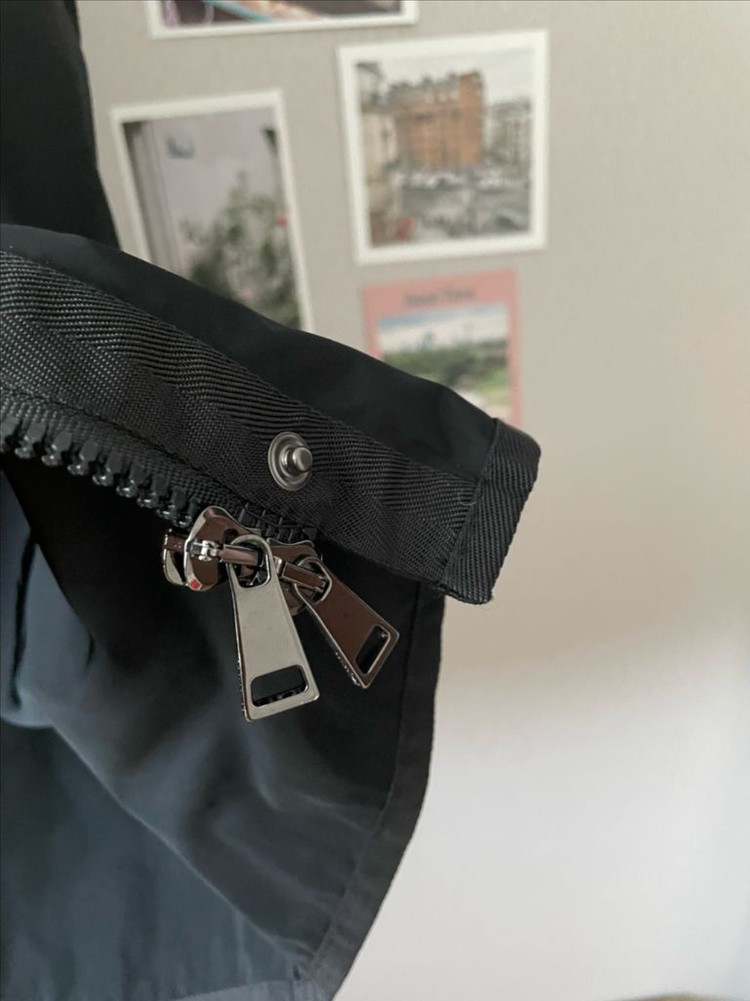 정품 몽클레어(moncler) 레브리스(Lebris) 후드 블랙 바람막이 사이즈0 이미지