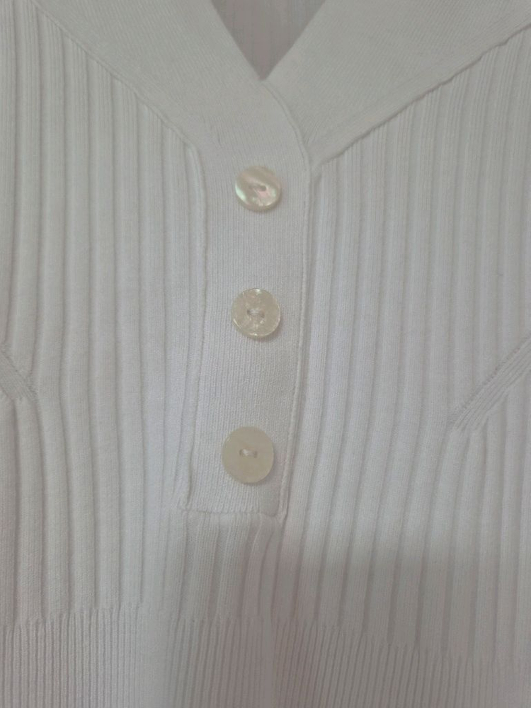 잇미샤 화이트 니트 이미지