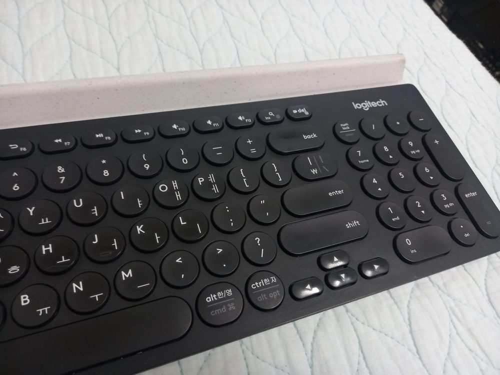 k780 로지텍 유니파잉 usb무선+블루투스 키보드 팝니다 부산 해운대 이미지