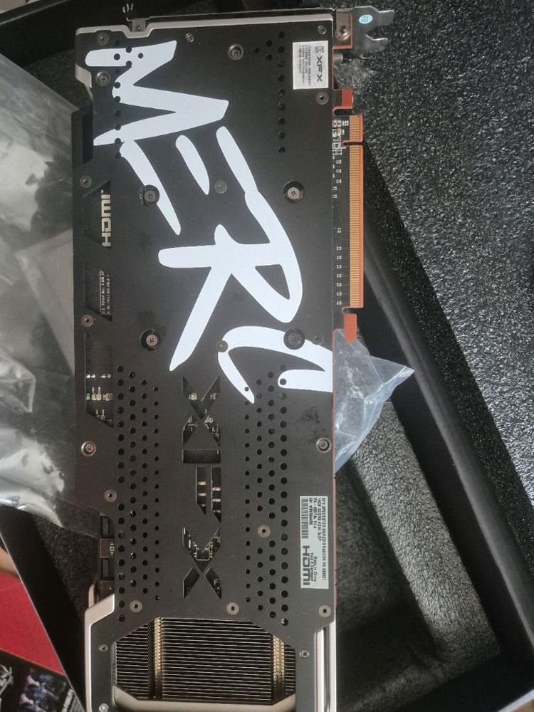 라데온xtx RX 6800 XT merc 그래픽카드 이미지
