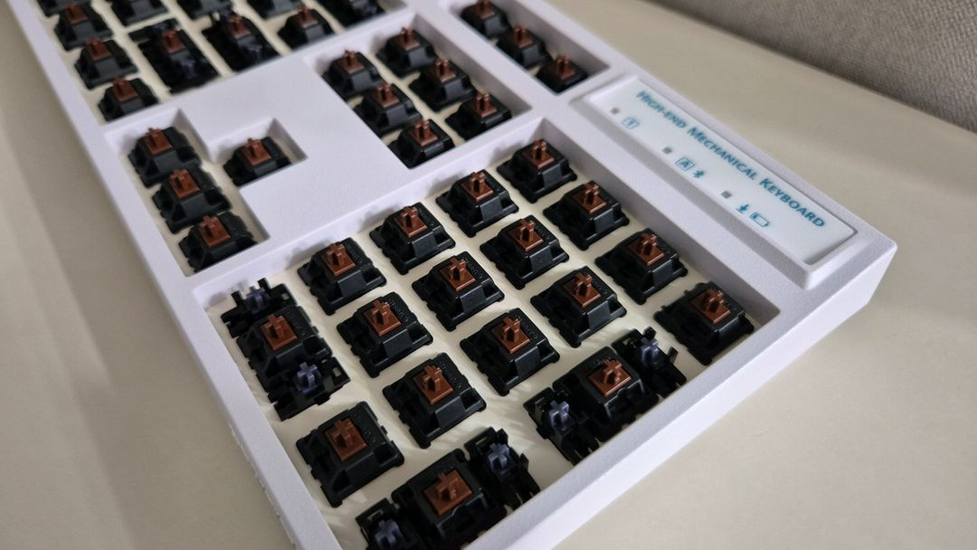 레오폴드 FC900RBT PD 밀크 터쿼이즈 갈축 본체 (키캡 제외) 이미지