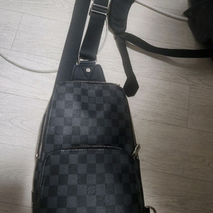 루이비통 힙색 팔아요 이미지