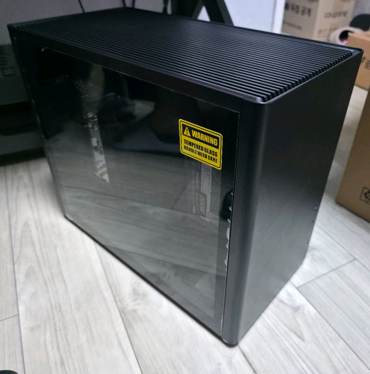 고사양 게이밍 컴퓨터 rtx 5060 이미지