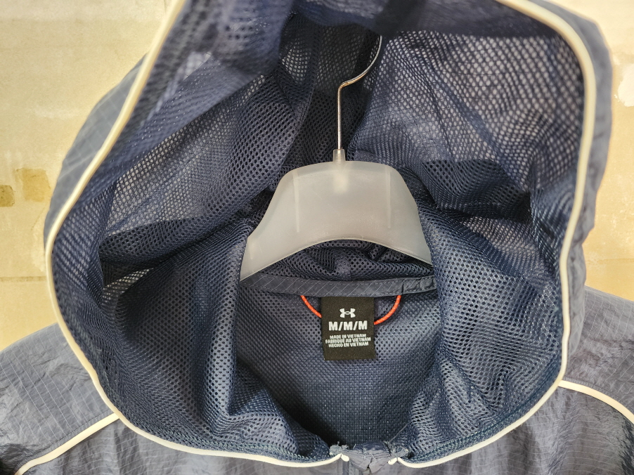 (M)언더아머 정품 남성 UA 러닝 바람막이/95size/상태우수 이미지