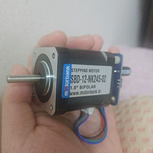 SBD-12-NK245-02 드라이버 일체형 스테핑 모터 이미지