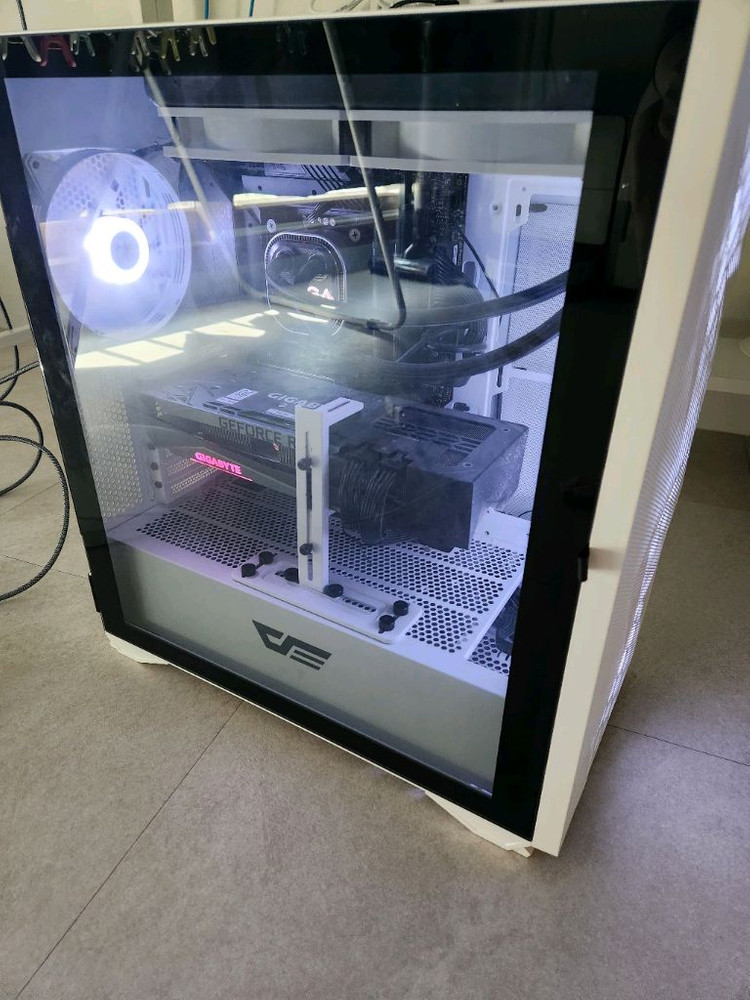고사양데스크탑12600k,3070ti,ram32gb,m.2ssd1tb 이미지