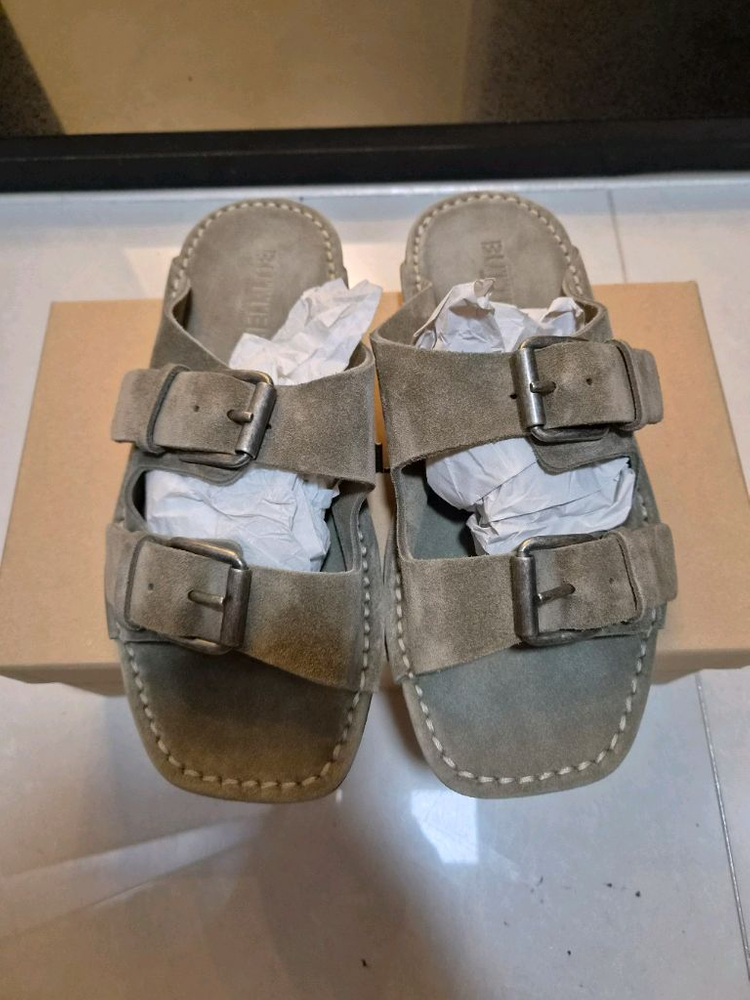 이태리 명품 부테로 스웨이드 샌들 이미지