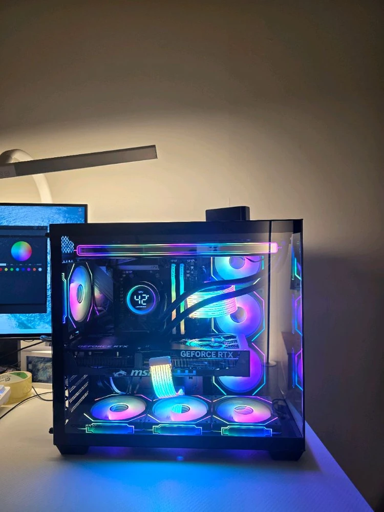 라이젠7 9800X3D RTX5080 본체 팝니다 이미지