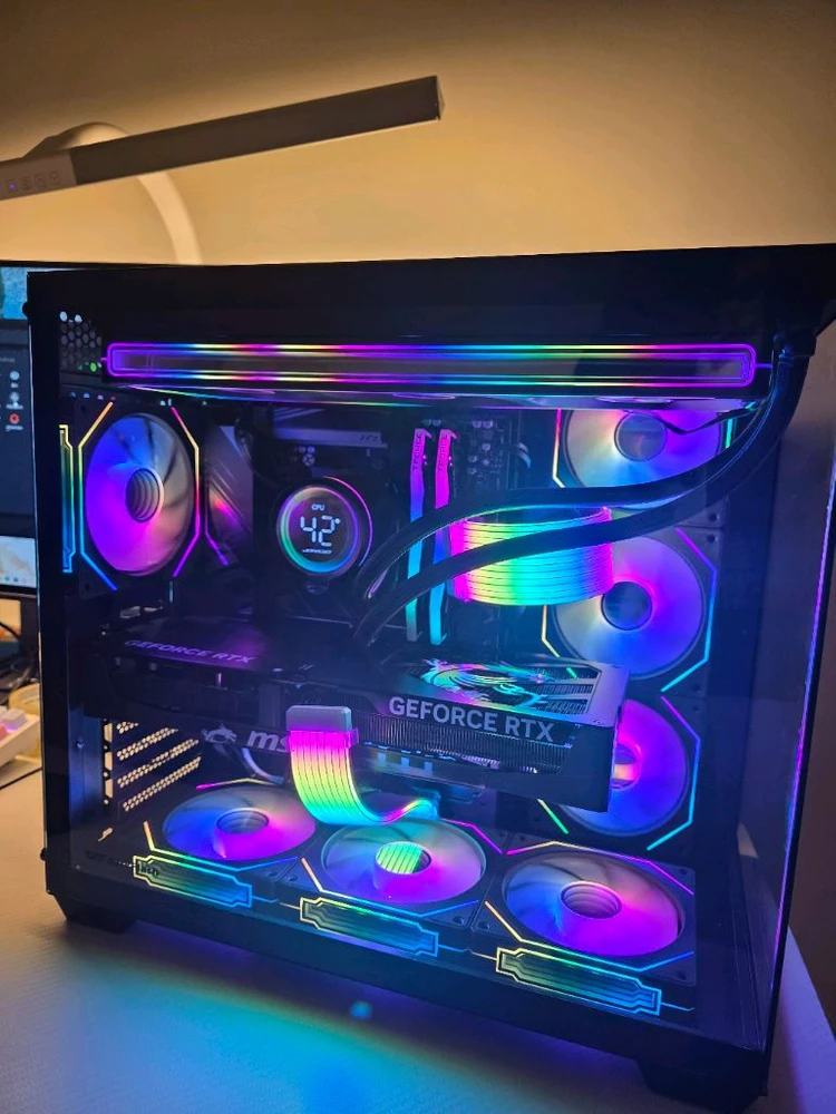 라이젠7 9800X3D RTX5080 본체 팝니다 이미지