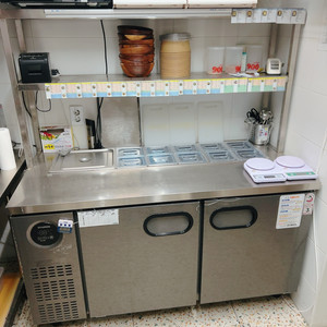 스타리온 업소용 토핑냉장고 1500 / 상부 선반 이미지