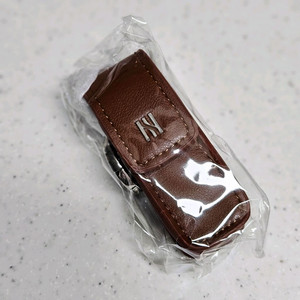 헤라 홀리데이 립홀더 키링 이미지