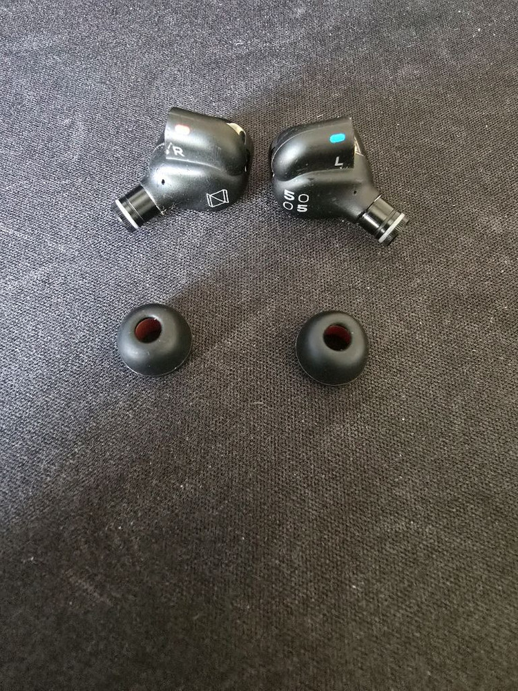 AKG N5005 이어폰 이미지