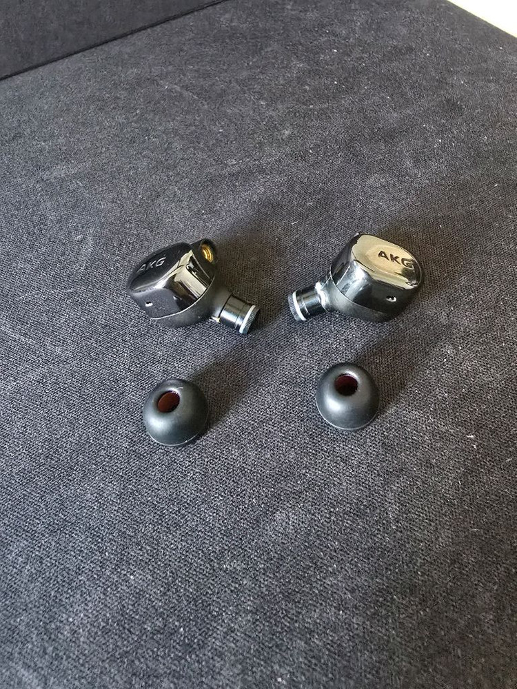 AKG N5005 이어폰 이미지
