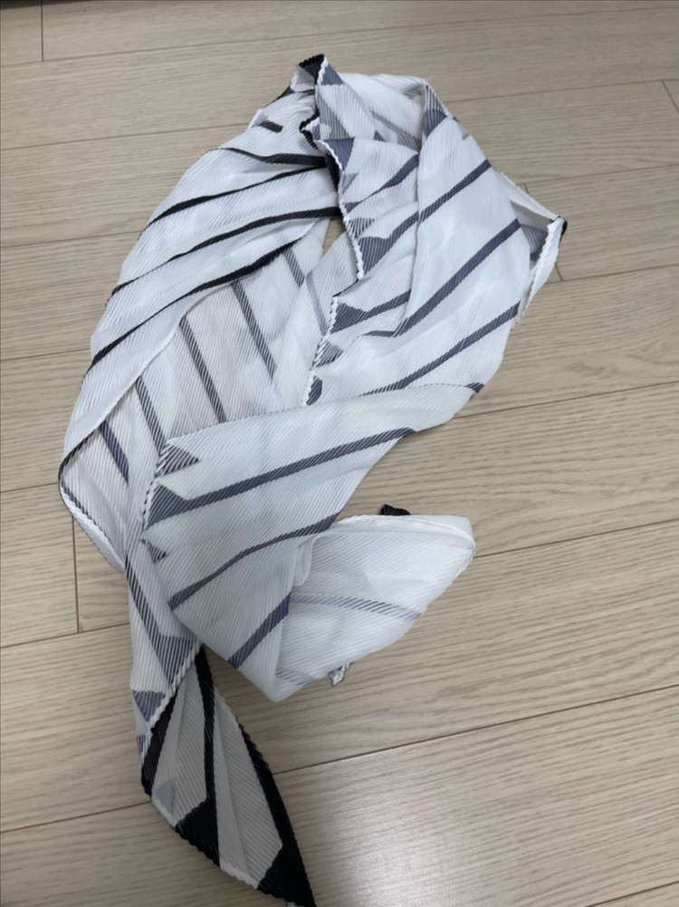 이세이미야케 스카프 플리츠플리즈 이미지