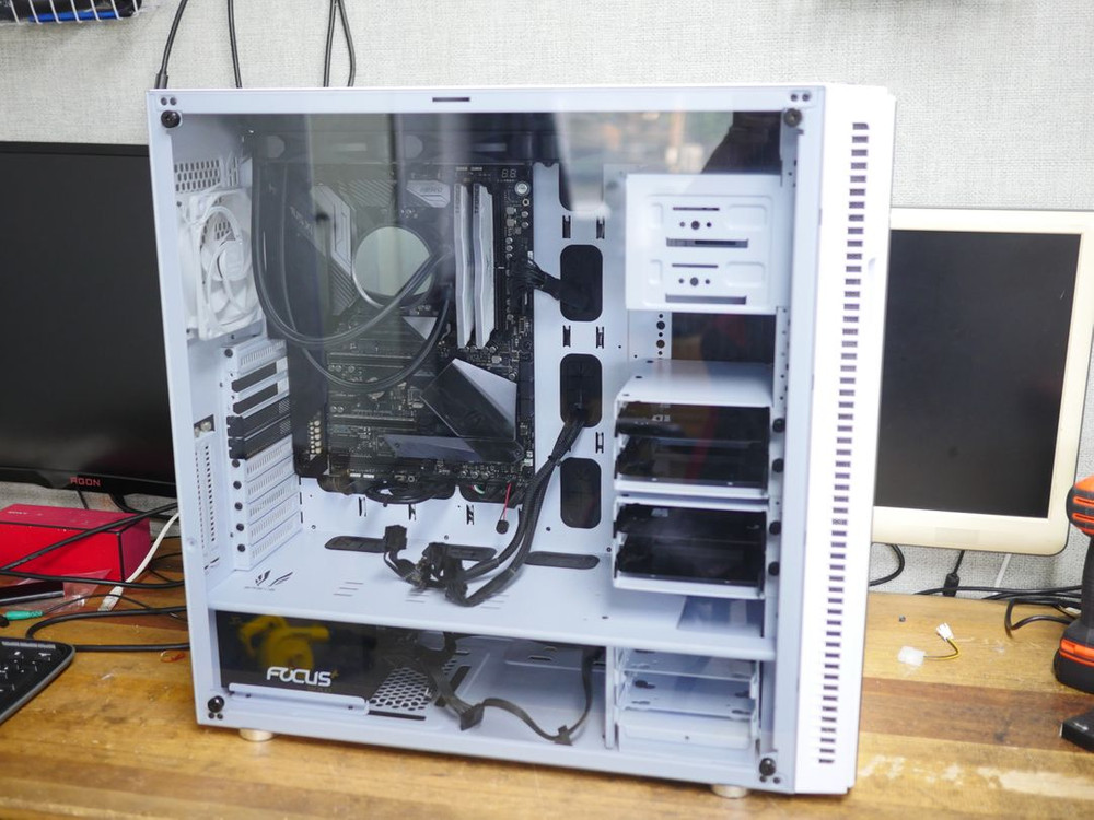 고사양 컴퓨터 PC 본체 i9-9900K 16GB SSD512GB 빅타워 수냉식쿨러 이미지