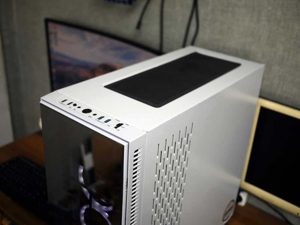 고사양 컴퓨터 PC 본체 i9-9900K 16GB SSD512GB 빅타워 수냉식쿨러 이미지