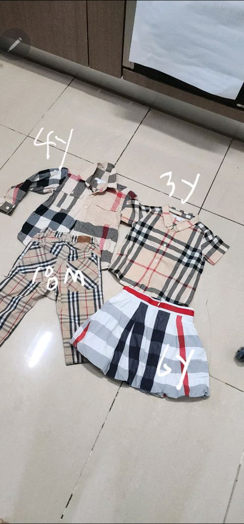 버버리 키즈 체크남방 3Y 4Y 각각 이미지