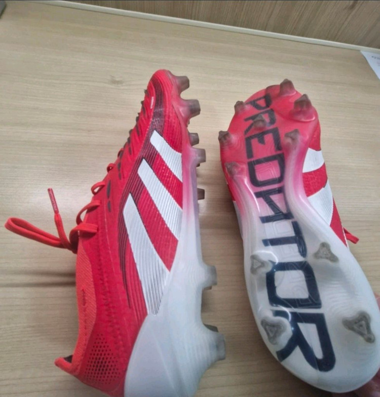 아디다스프레데터 20.1 FG 축구화 255mm 이미지