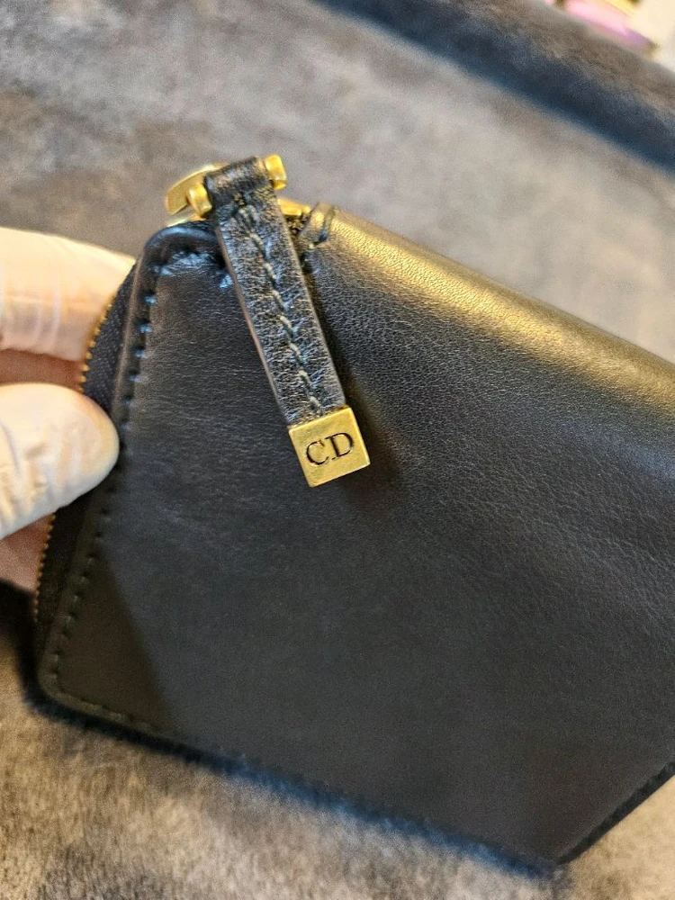 [정품/급매] 디올(Dior) 블랙 레더 로고 지퍼 카드지갑 이미지