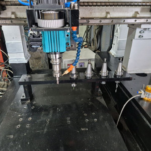 아주 강력한 ATC(BT30 TOOL5개)CNC 조각기 이미지