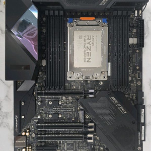 ASUS ROG STRIX TRX40-E GAMING AMD 라이젠 스레드리퍼 메인보드 이미지