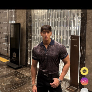 볼란테 벨벳 패턴 카라티 이미지