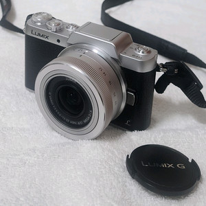 파나소닉 디카 루믹스 GF8 와 12-32mm 렌즈팝니다.