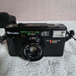 후지카 AUTO-7QD 블랙 필름 카메라 +케이스 이미지