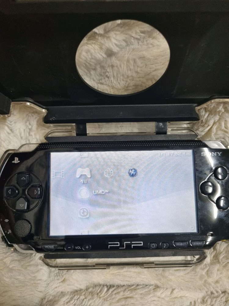 소니 psp 1000 레트로 게임기 이미지