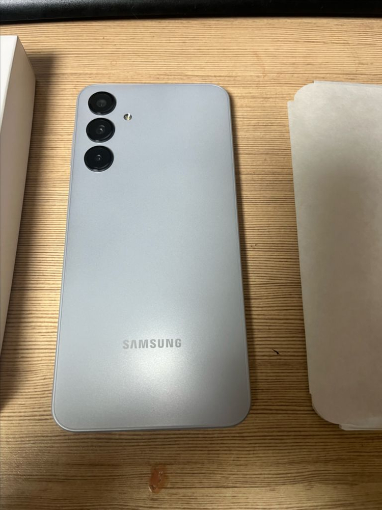 미사용 갤럭시 A16 스마트폰 휴대폰 128g 판매합니다. 이미지