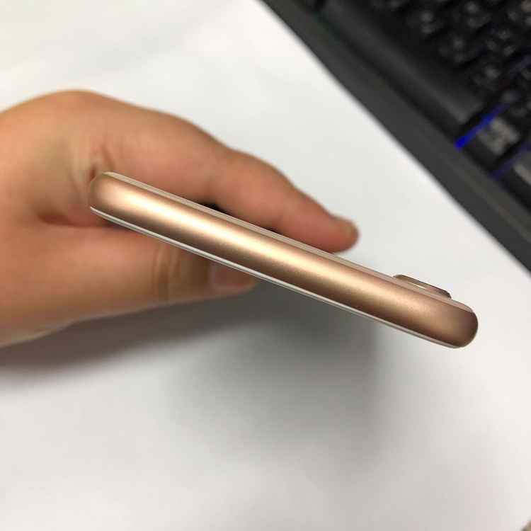 아이폰8 256GB 골드 A급 중고폰 배터리100% 인스타 사진폰 211266 이미지