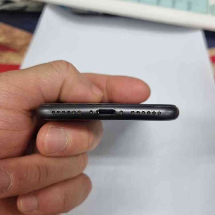 아이폰8 64GB 블랙 A급 중고폰 배터리92% 사진폰 기능정상 208422 이미지