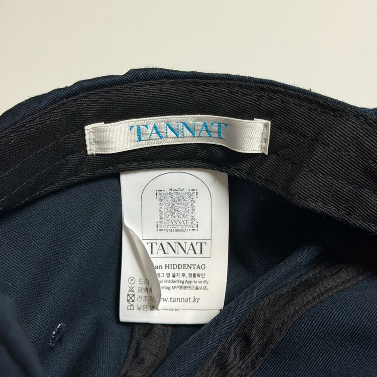 Tannat 타낫 시그니처 로고 볼캡 네이비 모자 이미지