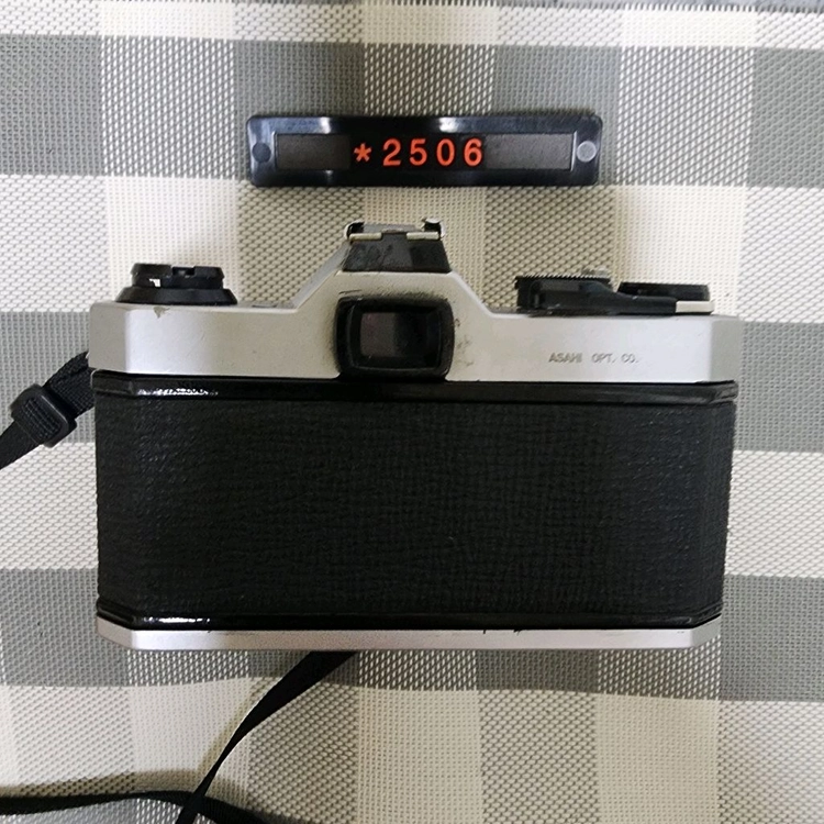 펜탁스 K-1000 필름카메라 35-70mm 줌렌즈 이미지