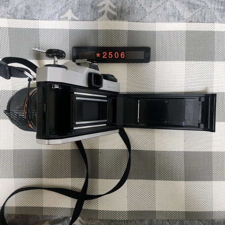 펜탁스 K-1000 필름카메라 35-70mm 줌렌즈 이미지