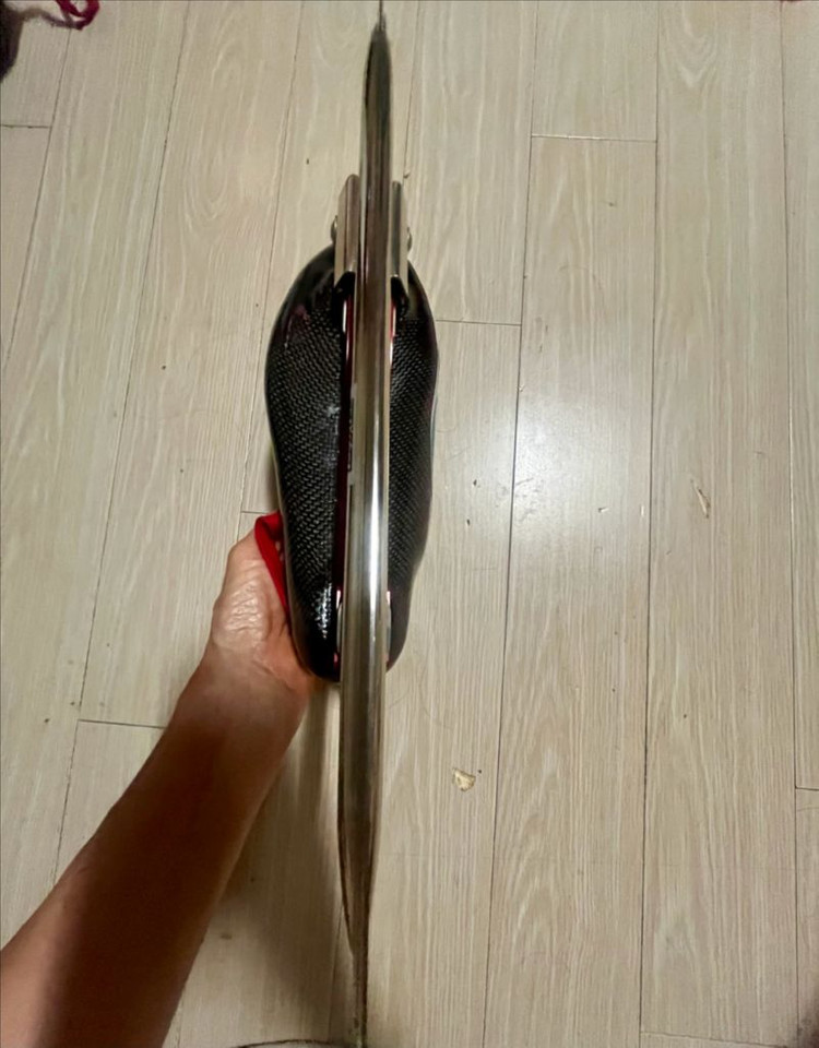 카본 스피드 스케이트 이미지