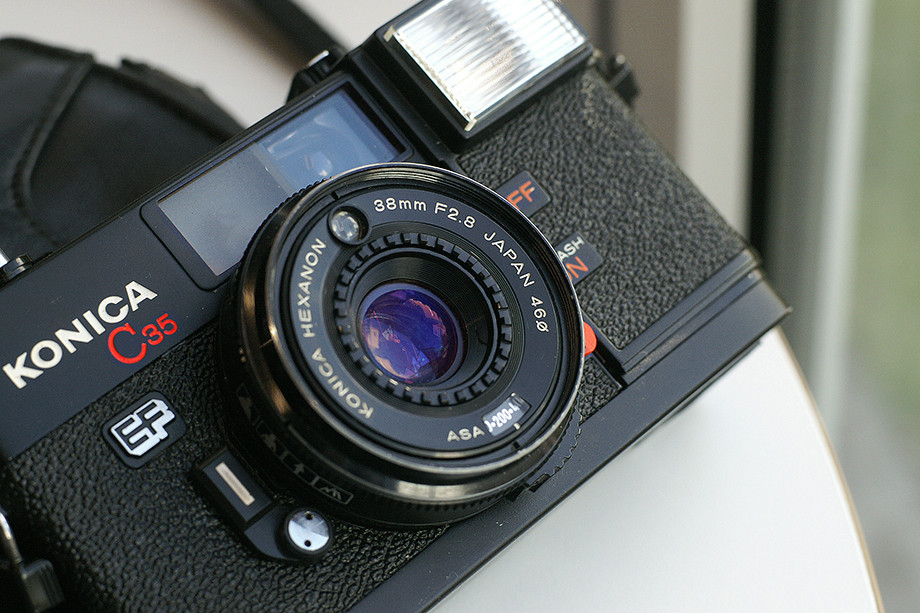 A급 코니카 KONICA C35EF (헥사논38mm 1:2.8)엔디워홀 카메라 팝니다 이미지