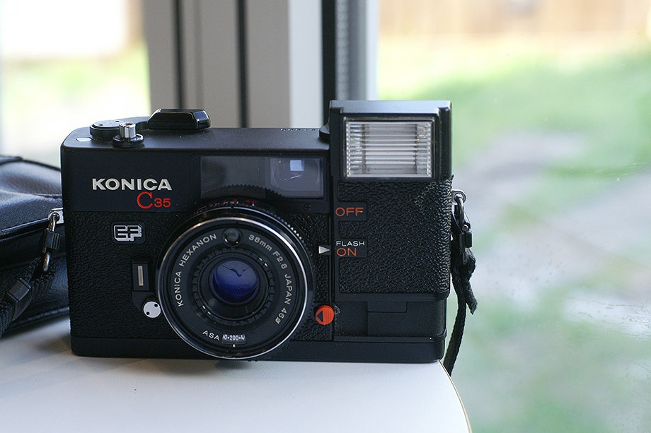 A급 코니카 KONICA C35EF (헥사논38mm 1:2.8)엔디워홀 카메라 팝니다 이미지