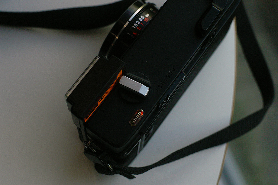 A급 코니카 KONICA C35EF (헥사논38mm 1:2.8)엔디워홀 카메라 팝니다 이미지