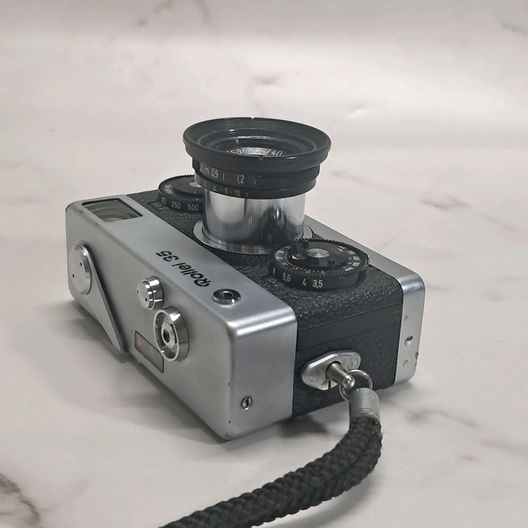Rollei 롤라이 35 필름 카메라 실버 이미지