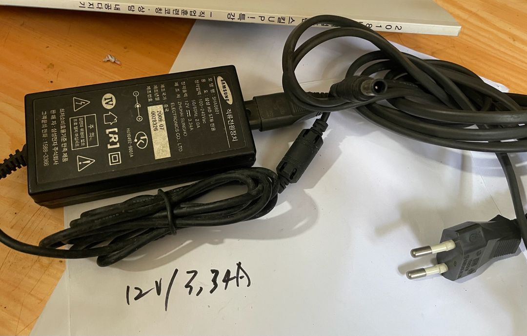 12v 아답터 어댑터 사진 자료 확대후 선택하시고 가격 조정 가능합니다. 이미지