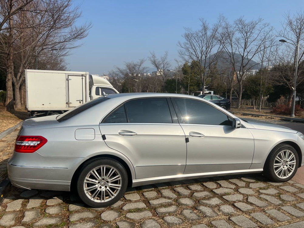 벤츠E300 휘발유 판매 이미지
