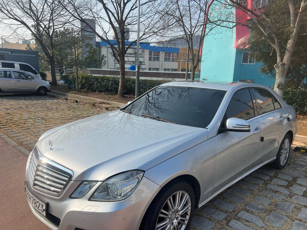 벤츠E300 휘발유 판매 이미지