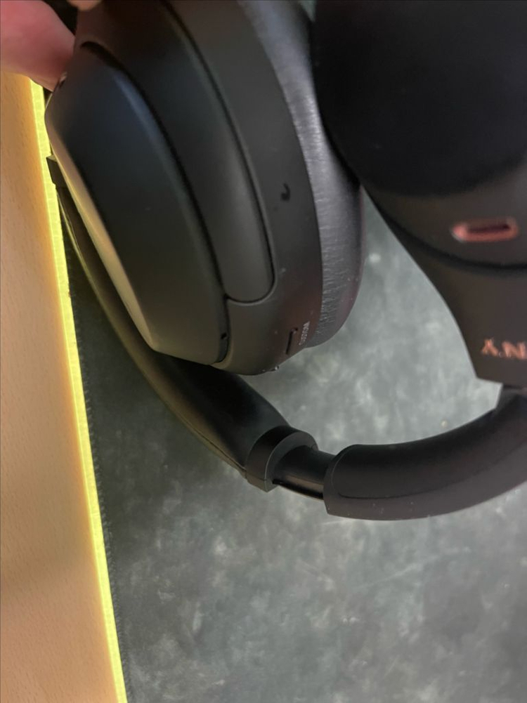 Sony wh-1000XM4 헤드폰 팝니다 이미지