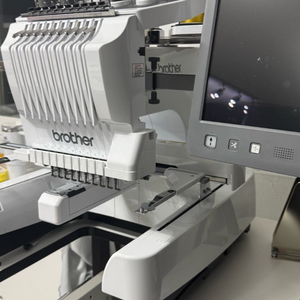 부라더 자수기 자수미싱 pr1060w (사용x) 이미지