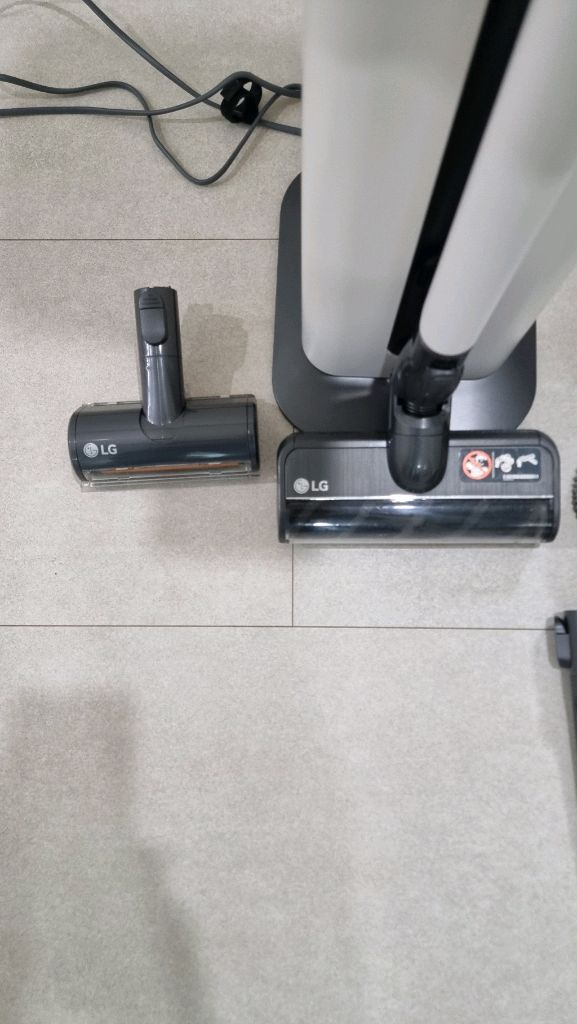 LG오브제 무선청소기. 풀세트. 판매합니다 배터리새거 이미지